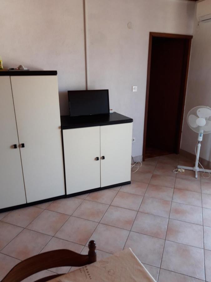 Apartment Lana Привлака Екстер'єр фото